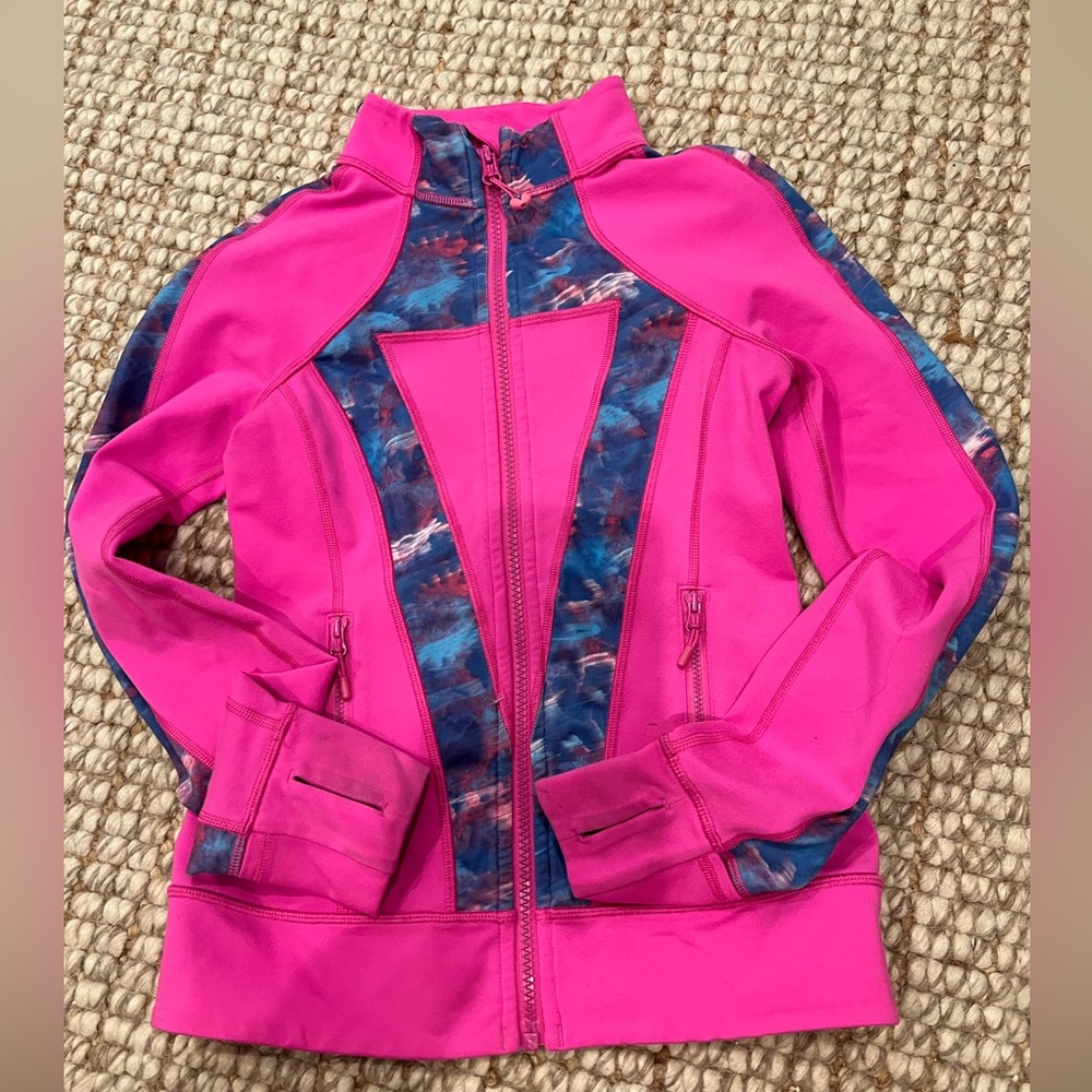 Athletic jacket from the kids Lulu lemon brand IVIVVA